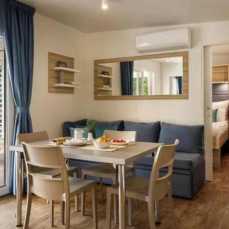 Maistra Amarin Mobile Homes פארק נופש רוביני