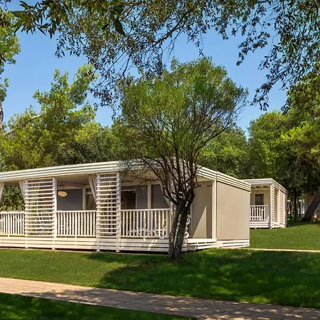 Prázdninový areál Maistra Amarin Mobile Homes 4*