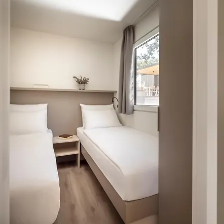 Maistra Amarin Mobile Homes פארק נופש 4*