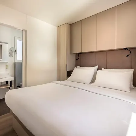Maistra Amarin Mobile Homes 4* רוביני