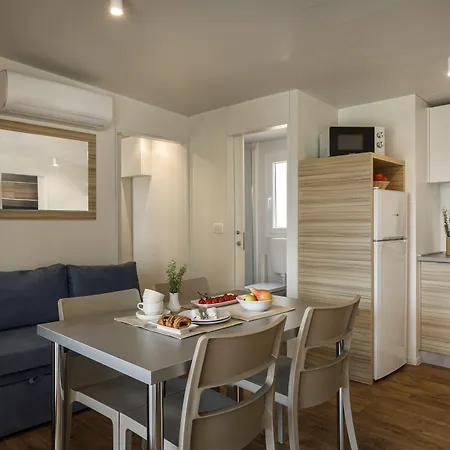 Maistra Amarin Mobile Homes 4*
