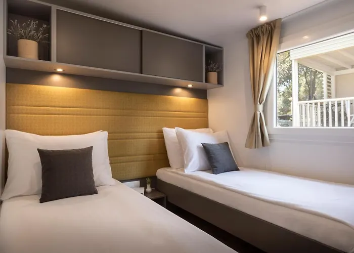 Maistra Amarin Mobile Homes 4*