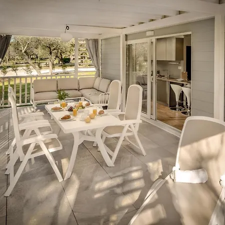 Maistra Amarin Mobile Homes 4* 로비니